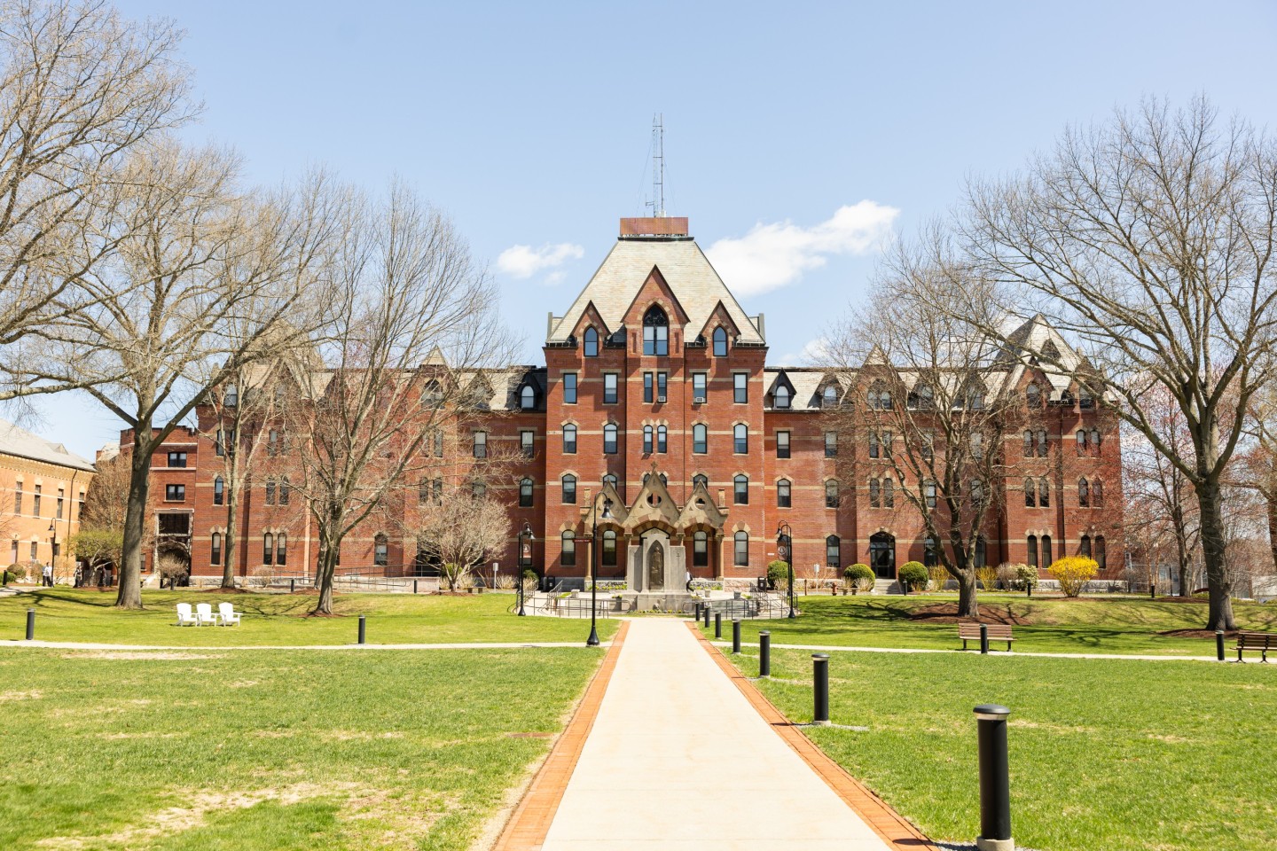 Spring Dean Dean College Announces Graduating Student Awards for the Class of 2025 ...