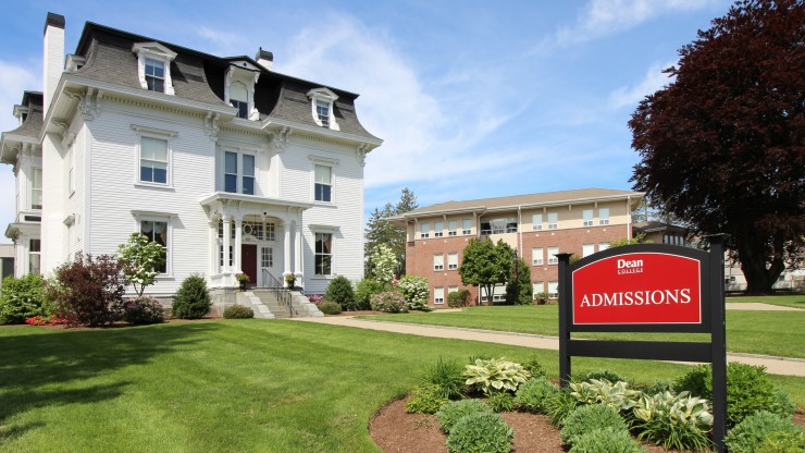 Dean College Ray House, Office of Admissions